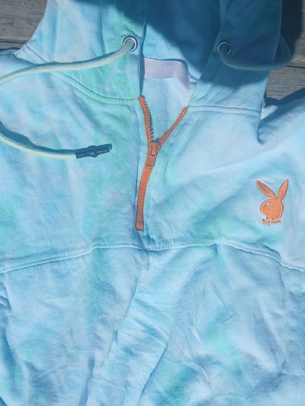 GUC Playboy Miss guided green tie dye white crop top hoodie 1/4 zip